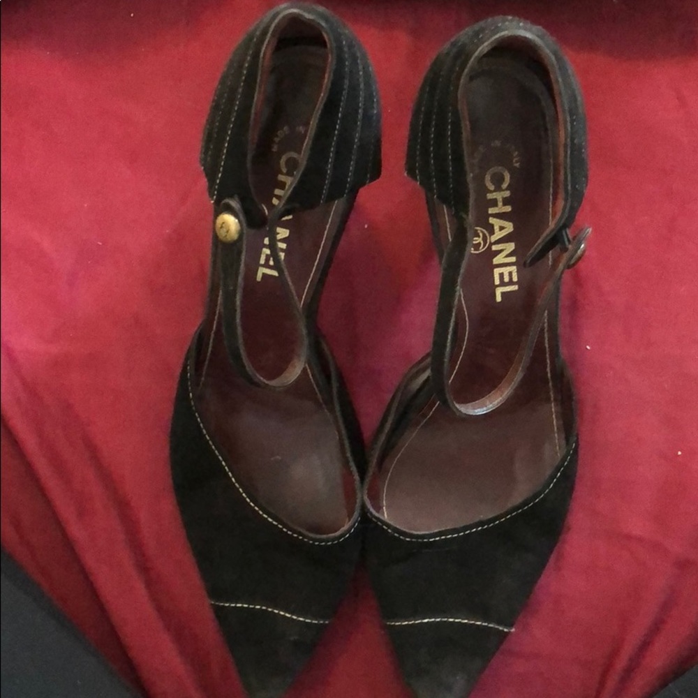 Vintage Chanel Suede Heels 10
